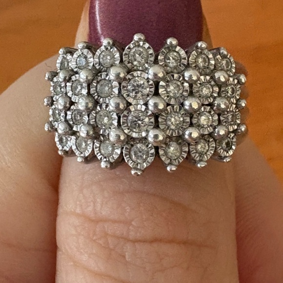 Elegant Sterling Silver Diamond Cluster Ring - Picture 2 of 5